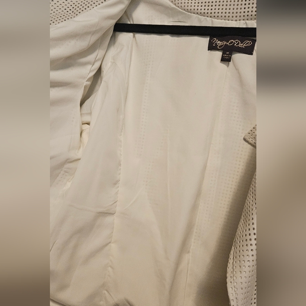 Women's Ivory White Vintage Faux Leather Jacket - Picture 4 of 7